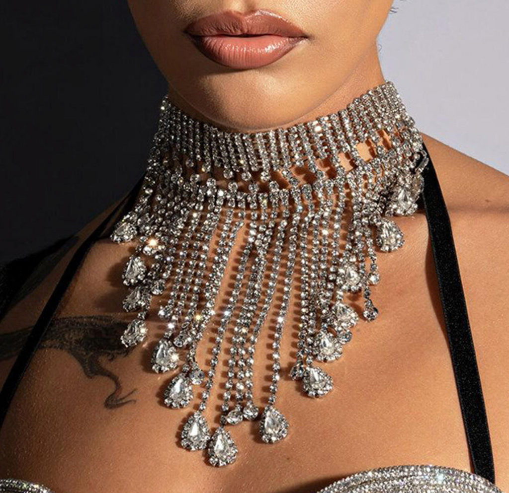 Luxe Rhinestone Tassel Necklace ✨