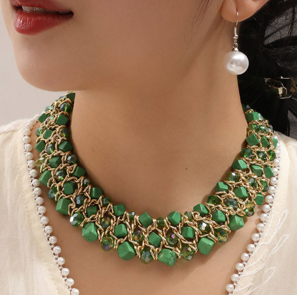 Crystal Glam Statement Necklace – Bold Sparkle & Luxe Elegance