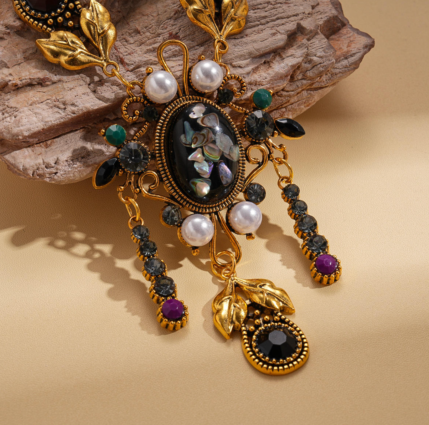 Vintage Luxe Ornate Necklace – Elegant Multi-Layer Statement Jewelry