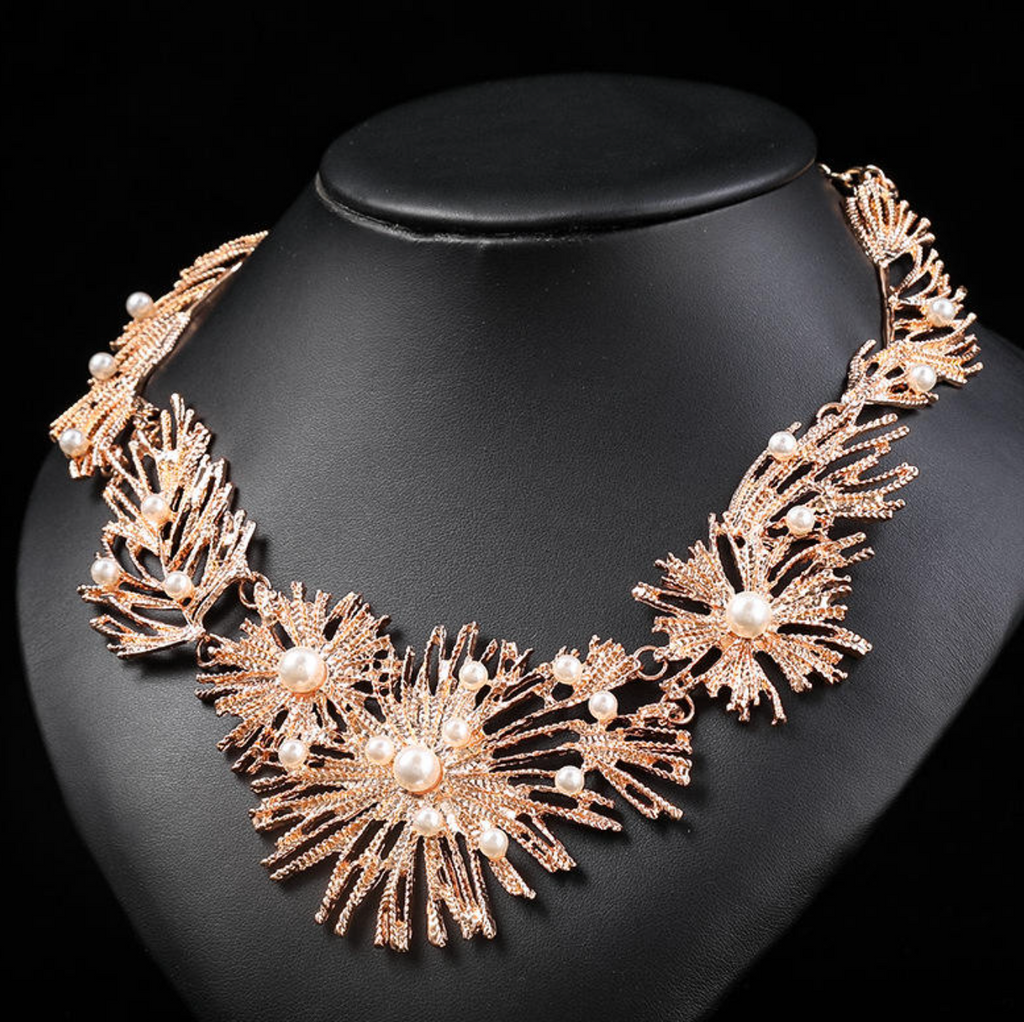 Retro Luxe Geometric Jewelry Set – Timeless Statement Elegance