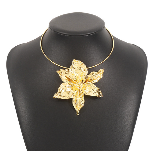 Bloom Luxe Floral Choker – Bold Statement Necklace for Women